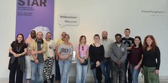 Heps informieren sich über Menschen- und Kinderrechte Mittelkurs besucht das Germanische Nationalmuseum.