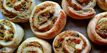 Humus-Gemüse-Schnecke Vegetarische Blätterteigschnecken